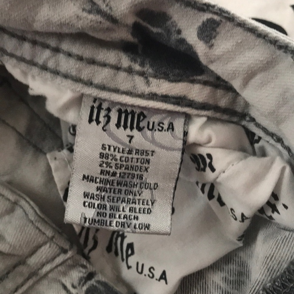 Itz Me Premium distressed Jeans - Picture 3 of 3